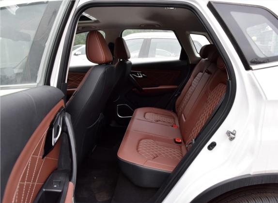 森雅R7 2018款 R7C 1.6L 自动智尊型 车厢座椅   后排空间