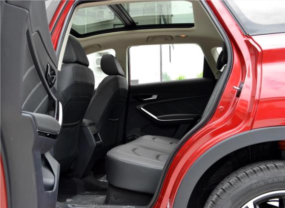 森雅R9 2018款 1.2T 手动尊贵智悦型 车厢座椅   后排空间