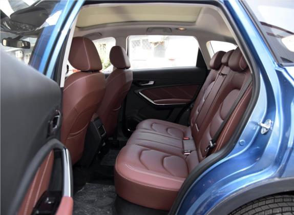 森雅R9 2018款 1.2T 自动尊贵智悦型 车厢座椅   后排空间