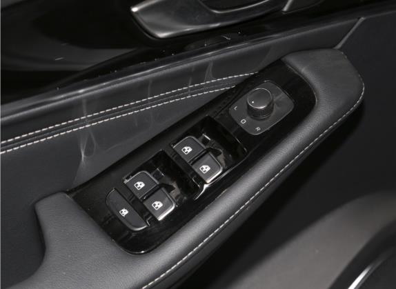 森雅R8 2020款 1.6L 手动舒适型 车厢座椅   门窗控制