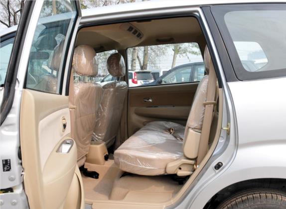 森雅M80 2009款 1.5L 手动5座舒适型 车厢座椅   后排空间