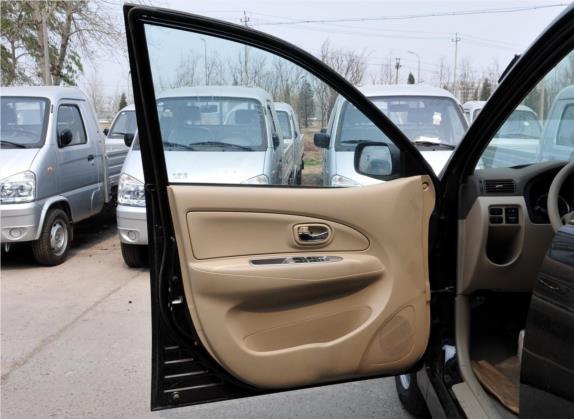 森雅M80 2009款 1.5L 手动7座标准型 车厢座椅   前门板