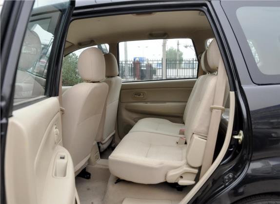 森雅M80 2009款 1.3L 手动7座特装版 车厢座椅   后排空间