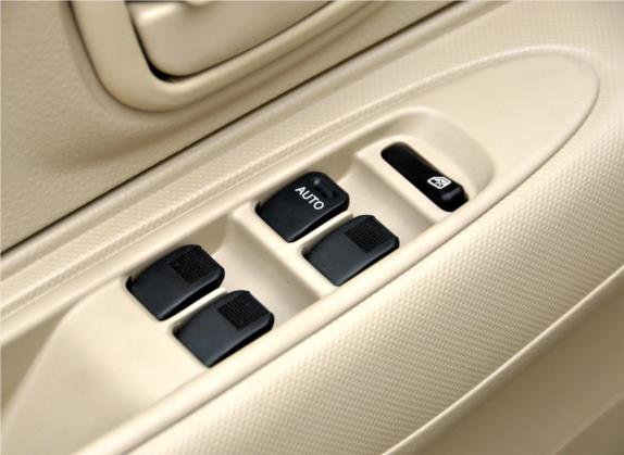 森雅M80 2009款 1.3L 手动7座特装版 车厢座椅   门窗控制
