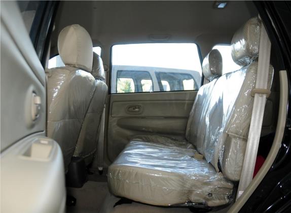 森雅M80 2011款 超值版 1.3L 手动5座 车厢座椅   后排空间