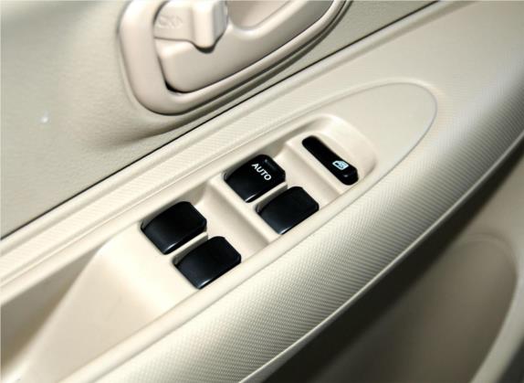 森雅M80 2011款 超值版 1.3L 手动5座 车厢座椅   门窗控制