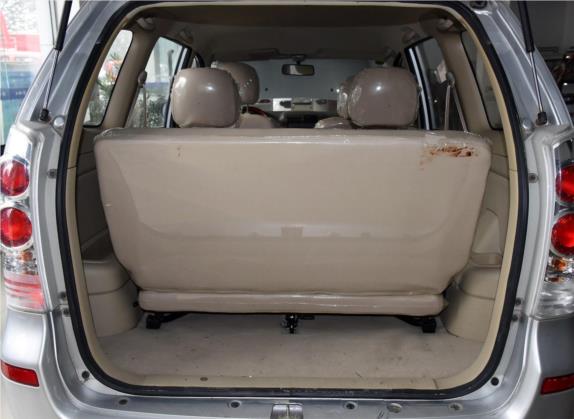 森雅M80 2014款 1.3L 手动7座幸福版 车厢座椅   后备厢