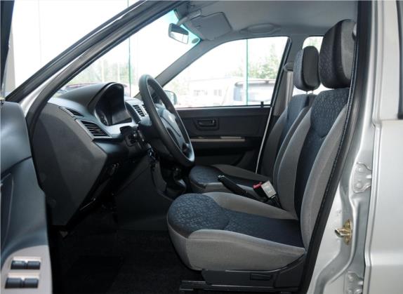 夏利 2012款 N3 1.0L 两厢标准型 车厢座椅   前排空间