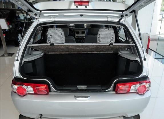 夏利 2012款 N3 1.0L 两厢标准型 车厢座椅   后备厢