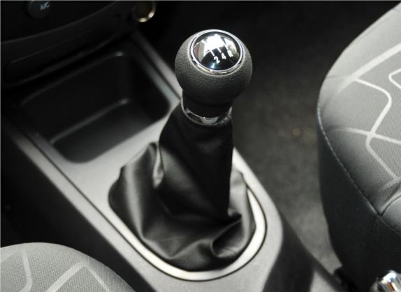 威志V5 2012款 1.5L 手动进取型 中控类   挡把