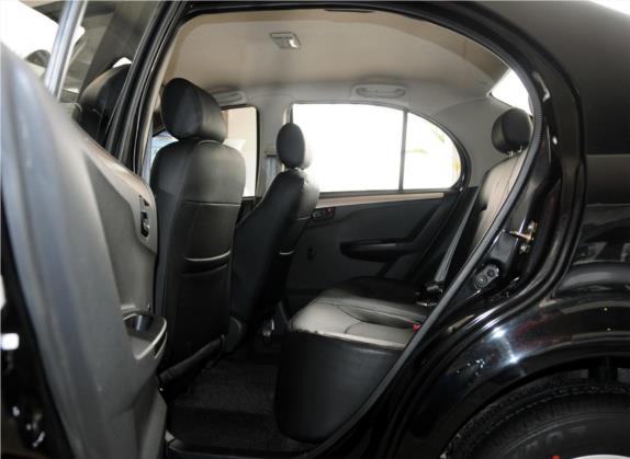 威志V5 2013款 1.5L 手动精英型 国IV 车厢座椅   后排空间
