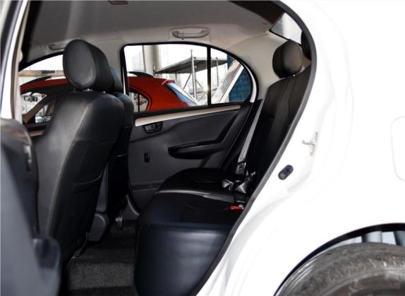 威志V5 2014款 1.5L 手动精英型 车厢座椅   后排空间