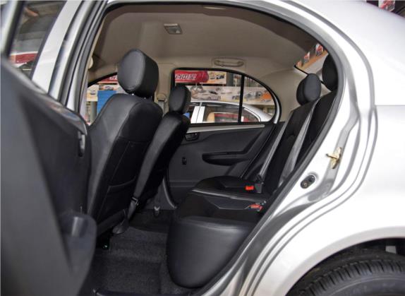 威志V5 2015款 1.5L 自动精英型 车厢座椅   后排空间