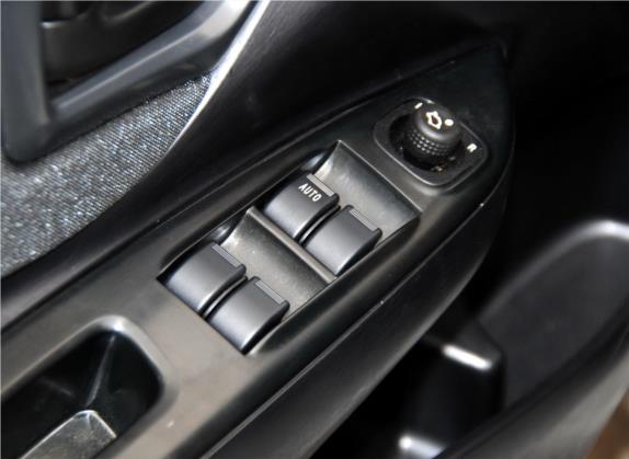 夏利N7 2013款 1.3L 手动智能节油尊贵型 车厢座椅   门窗控制
