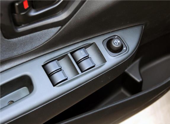 夏利N7 2013款 1.3L 手动豪华型 车厢座椅   门窗控制
