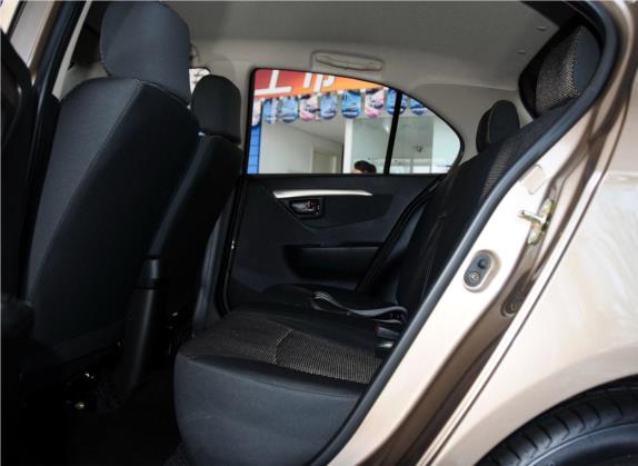 夏利N7 2013款 1.3L 手动舒适型 车厢座椅   后排空间