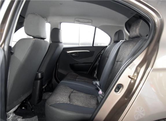 夏利N7 2015款 1.3L 自动豪华型 车厢座椅   后排空间