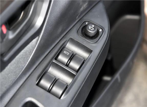 夏利N7 2015款 1.3L 自动豪华型 车厢座椅   门窗控制
