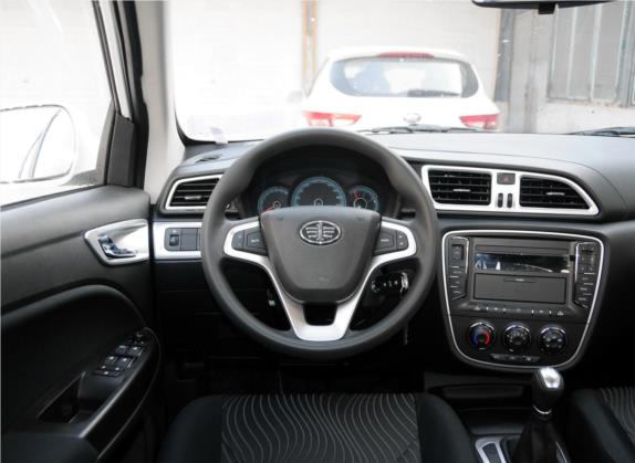 骏派D60 2015款 1.5L 手动标准型 中控类   驾驶位