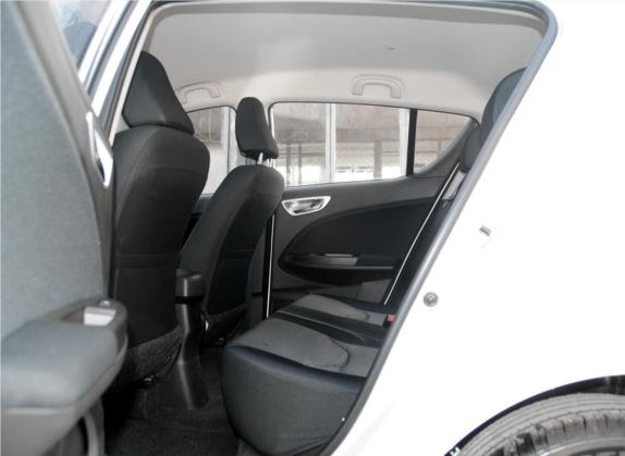 骏派D60 2015款 1.5L 手动标准型 车厢座椅   后排空间