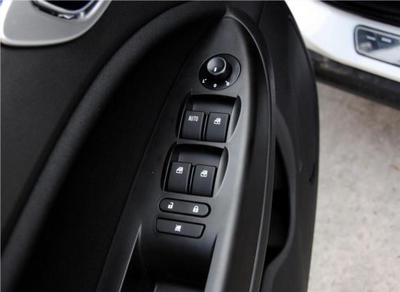骏派D60 2015款 1.5L 手动舒适型 车厢座椅   门窗控制