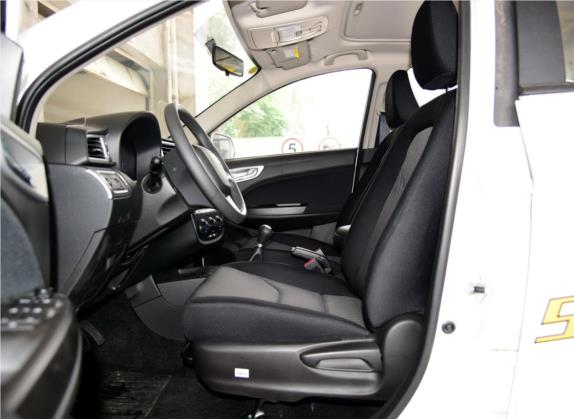 骏派D60 2015款 1.5L 手动尊贵型 车厢座椅   前排空间