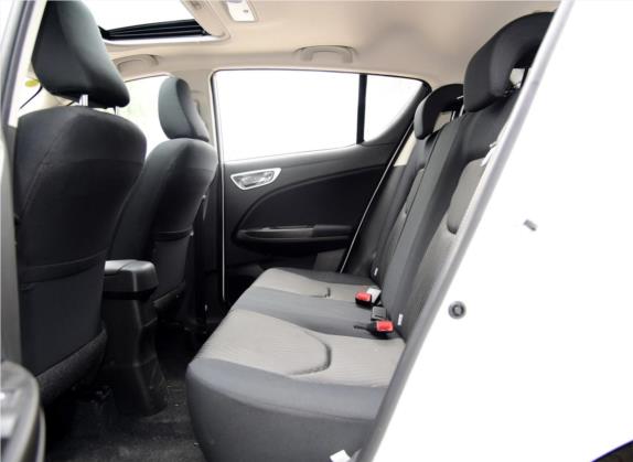 骏派D60 2015款 1.5L 手动尊贵型 车厢座椅   后排空间