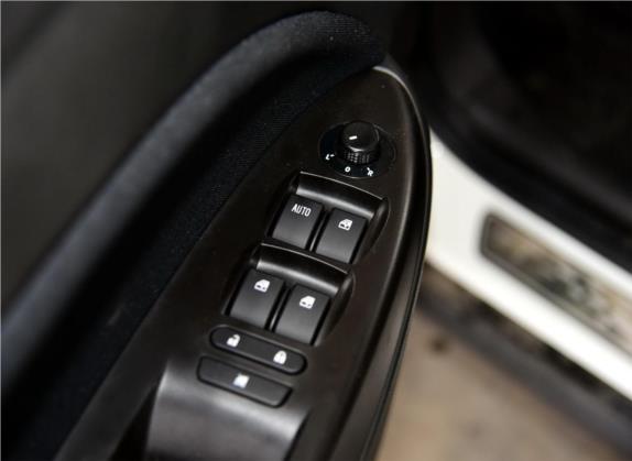 骏派D60 2015款 1.5L 手动尊贵型 车厢座椅   门窗控制