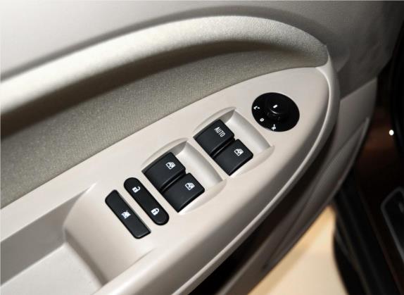 骏派D60 2015款 1.8L 自动豪华型 车厢座椅   门窗控制