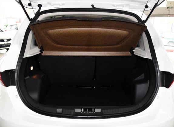 骏派D60 2016款 1.5L 手动标准型 车厢座椅   后备厢