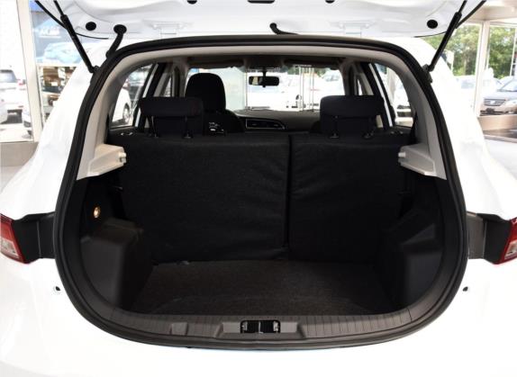 骏派D60 2017款 1.5L 手动标准型 车厢座椅   后备厢