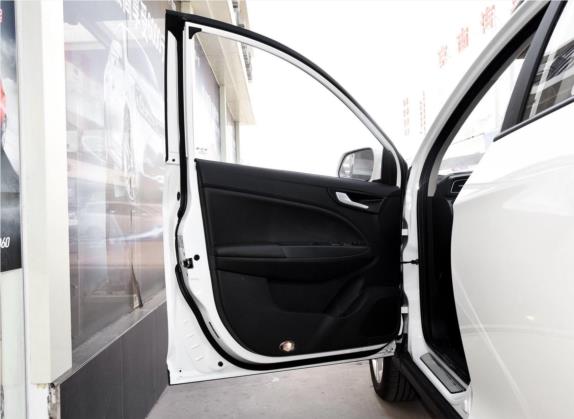 骏派D60 2017款 1.5L 手动舒适型 车厢座椅   前门板