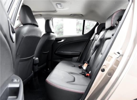 骏派D60 2017款 1.8L 自动尊贵型 车厢座椅   后排空间