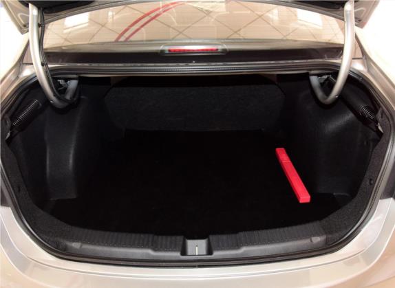 骏派A70 2016款 1.6L 手动基本型 车厢座椅   后备厢