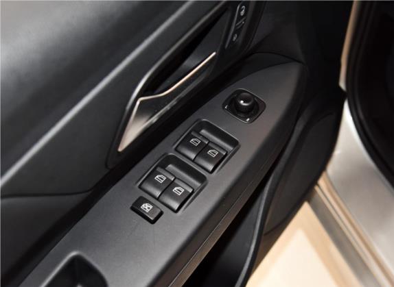 骏派A70 2016款 1.6L 手动基本型 车厢座椅   门窗控制