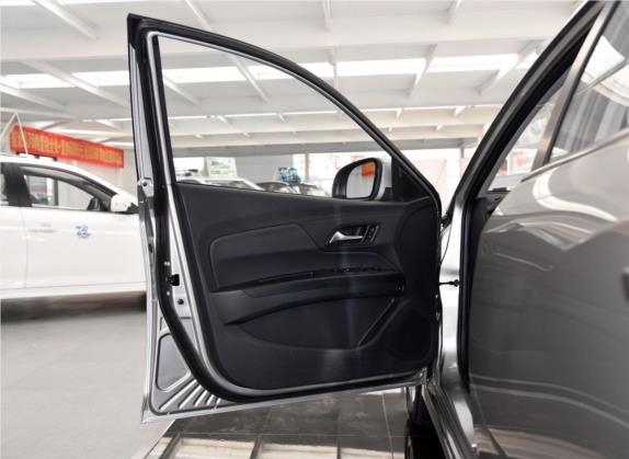 骏派A70 2016款 1.6L 自动基本型 车厢座椅   前门板