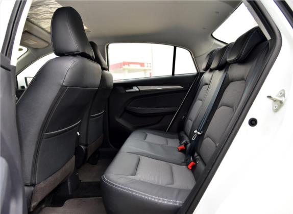 骏派A50 2018款 1.5L 手动豪华型 车厢座椅   后排空间