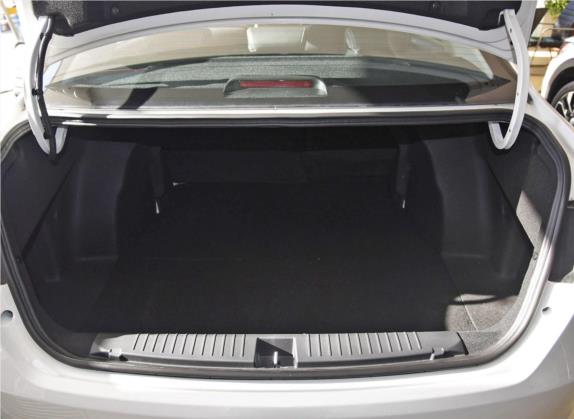 骏派A50 2018款 1.5L 手动智联豪华型 车厢座椅   后备厢