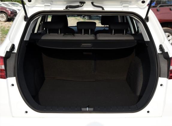 骏派CX65 2018款 1.5L 手动舒适型 车厢座椅   后备厢