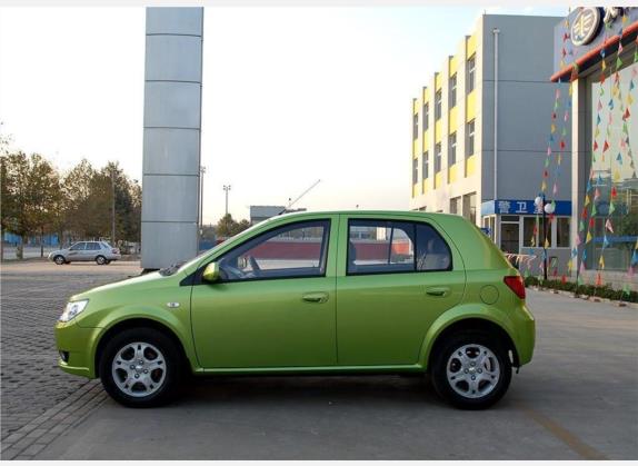 威志 2006款 两厢 1.3L 手动豪华型 外观   正侧