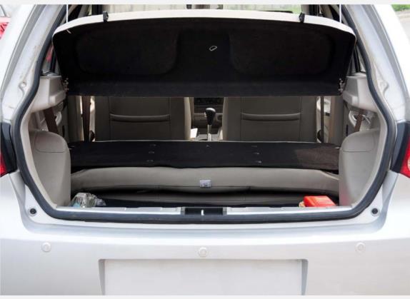 威志 2009款 两厢 1.5L 自动旗舰型 车厢座椅   后备厢