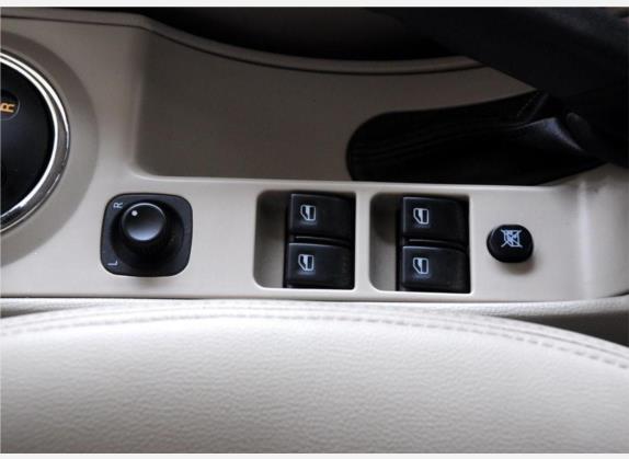 威志 2009款 三厢 1.5L 自动旗舰型 车厢座椅   门窗控制