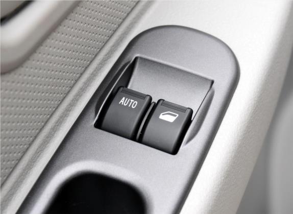 夏利N5 2010款 1.0L 手动标准型 车厢座椅   门窗控制