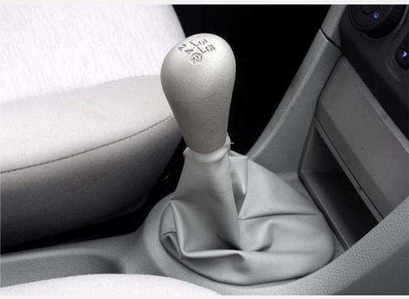夏利N5 2010款 1.3L 手动标准型 中控类   挡把