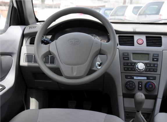 夏利N5 2011款 1.0L 手动标准型 中控类   驾驶位