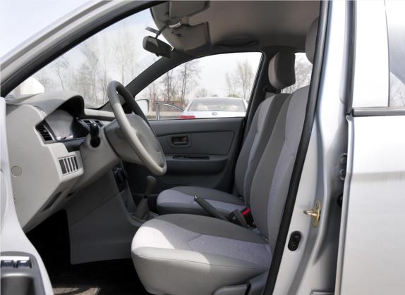 夏利N5 2011款 1.0L 手动标准型 车厢座椅   前排空间