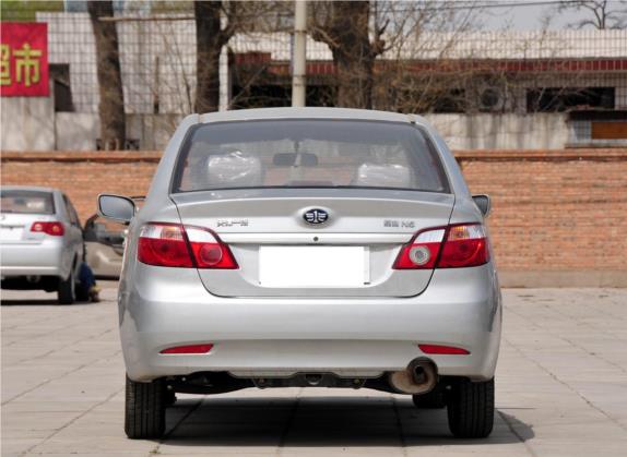 夏利N5 2011款 1.0L 手动标准型 外观   正后