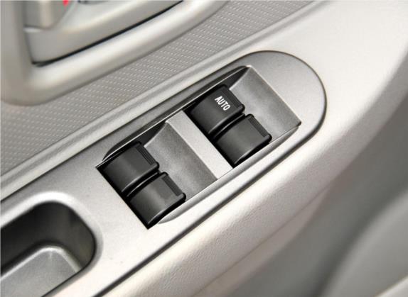 夏利N5 2011款 1.3L 手动豪华型 车厢座椅   门窗控制