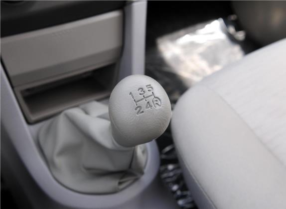 夏利N5 2011款 1.3L 手动豪华气囊型 中控类   挡把