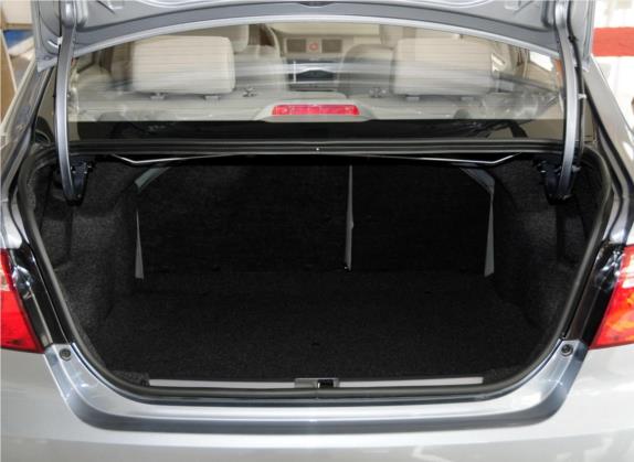 夏利N5 2013款 1.3L 手动豪华气囊型 车厢座椅   后备厢